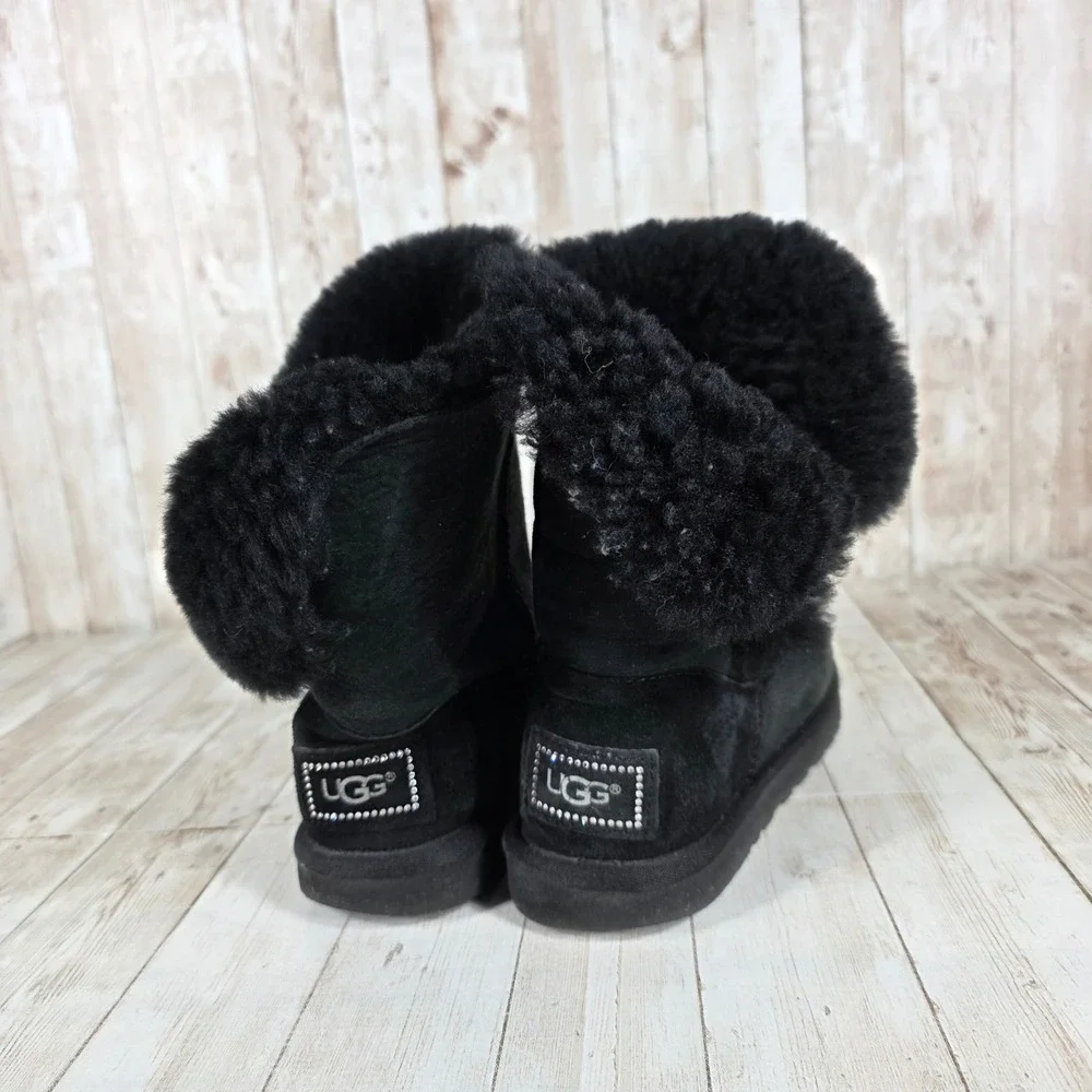 UGG Australia Classic Short Sparkle Button‎ Sheepskin Boots Black Women's Size 5